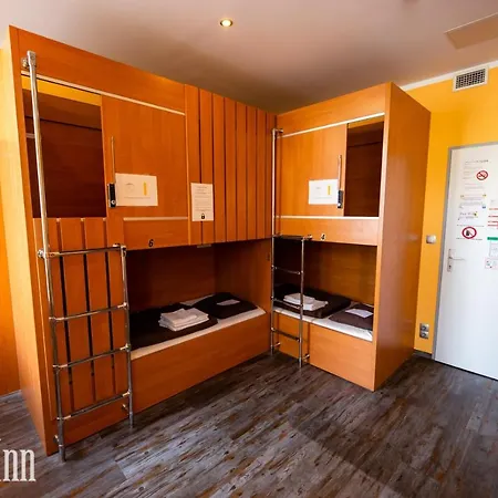 Do Step Inn Central - Self-Service-Hostel-2